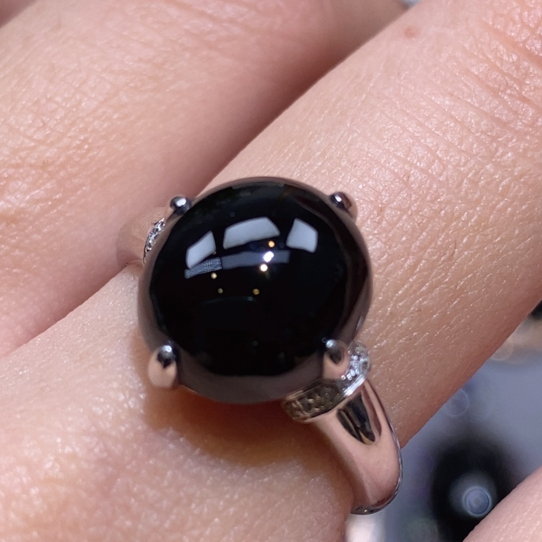 翡翠18K金镶嵌戒指