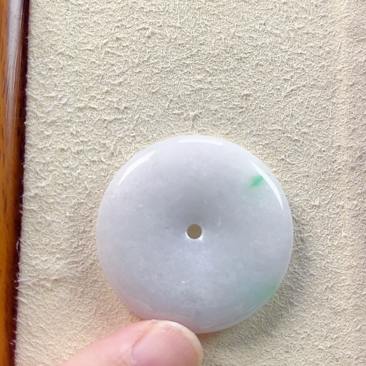 翡翠未镶嵌颈饰孤品