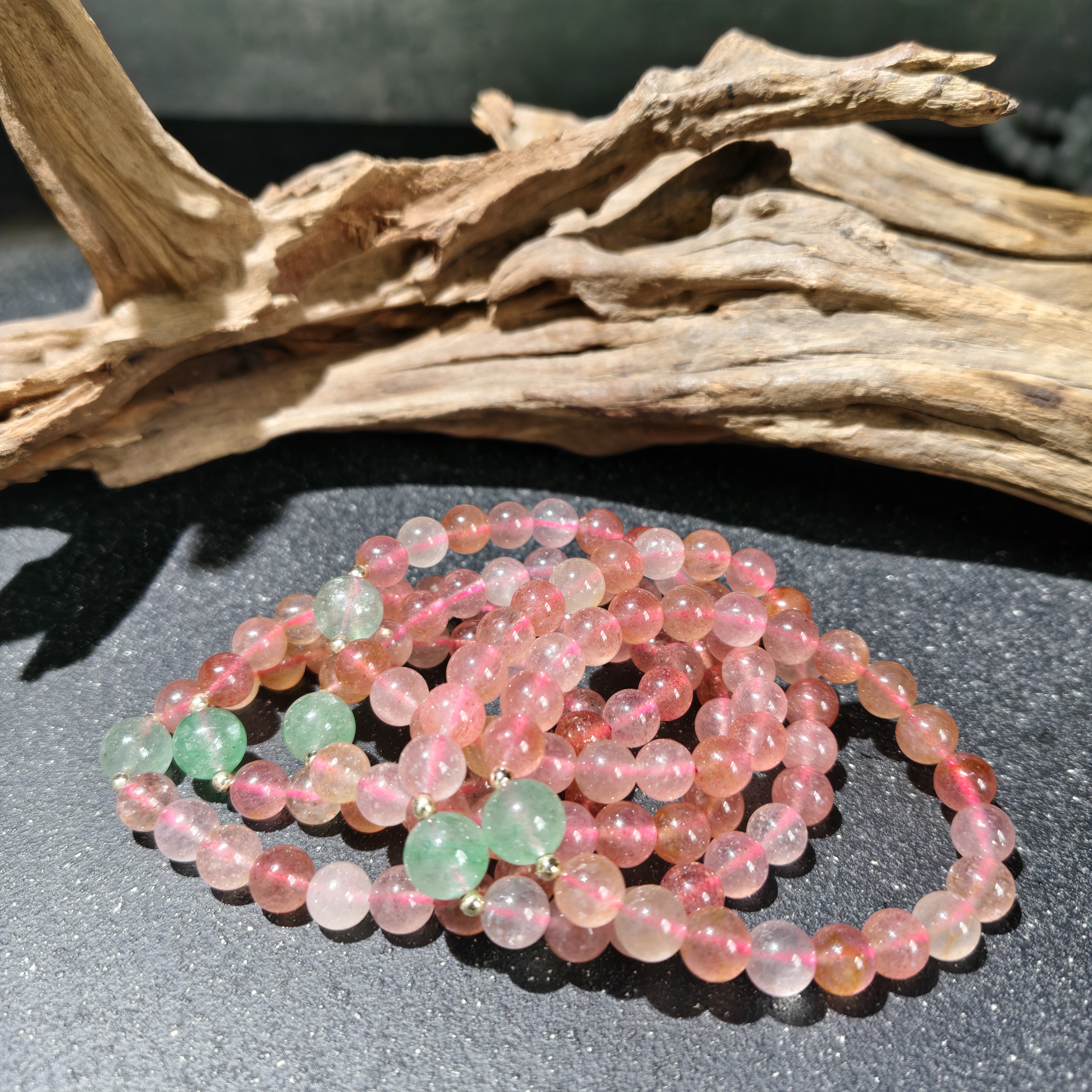 【黑胖珠宝】 H0825  天然水晶草莓晶手串多样性发其一