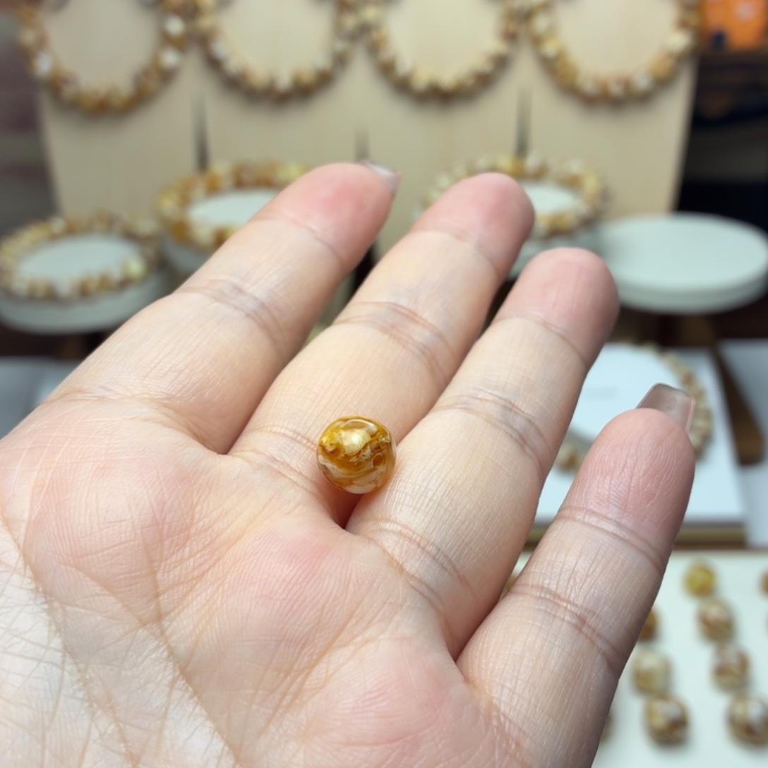 9mm沁色精工老单珠1个