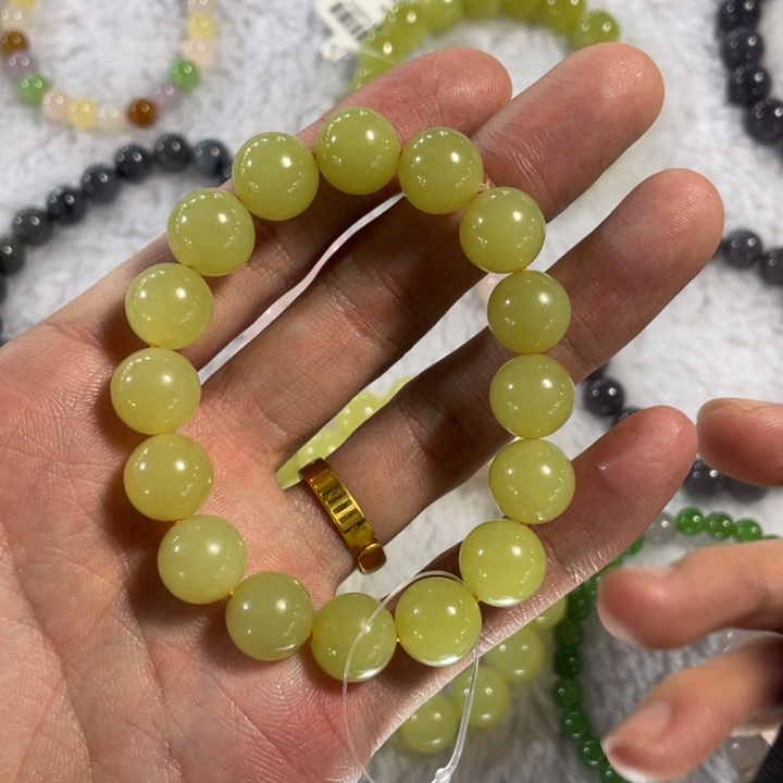 和田玉手串未镶嵌