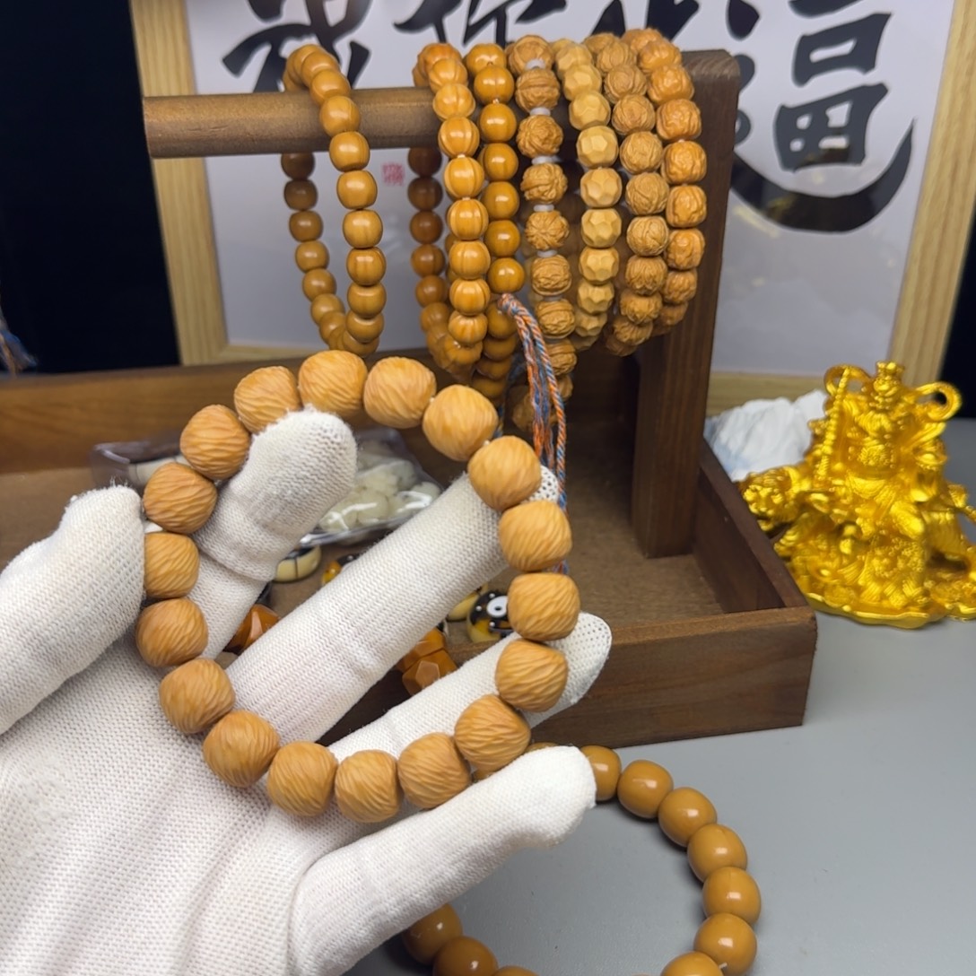 吊坠猴头核桃云锦