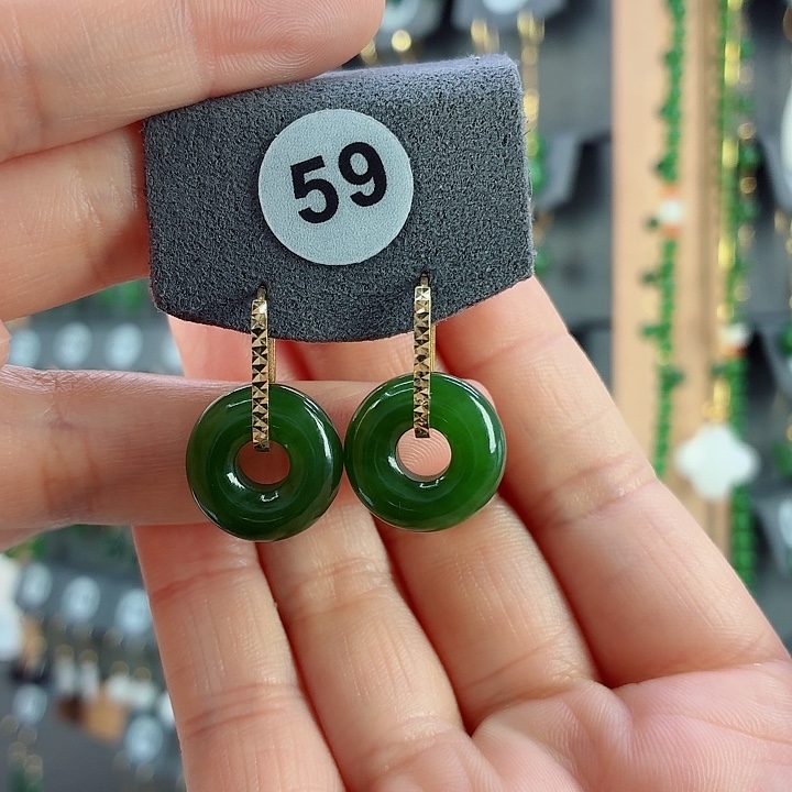 和田玉18K金镶嵌耳饰