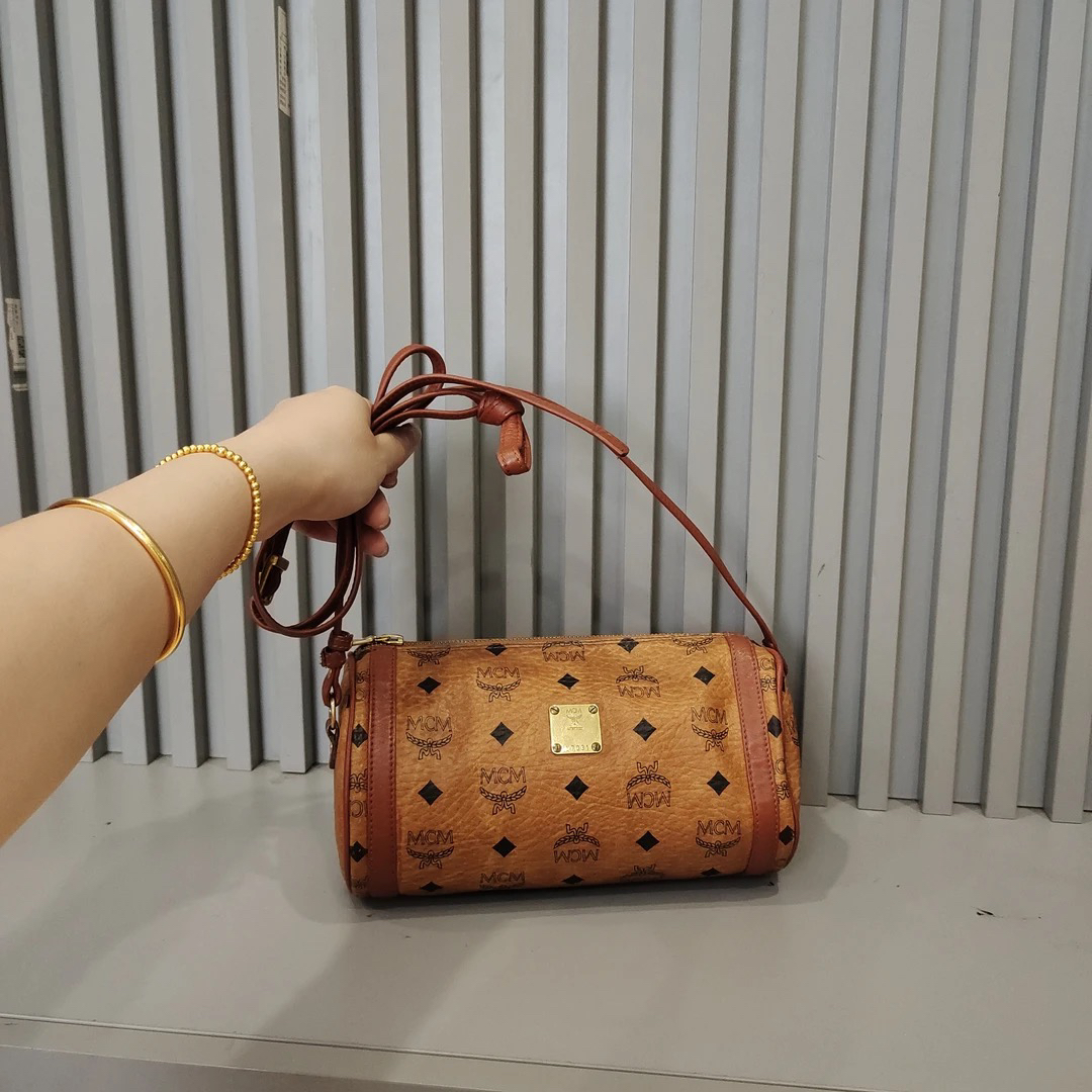 95新 MCM 兔兔奢G专属/MCM斜挎包/16075
