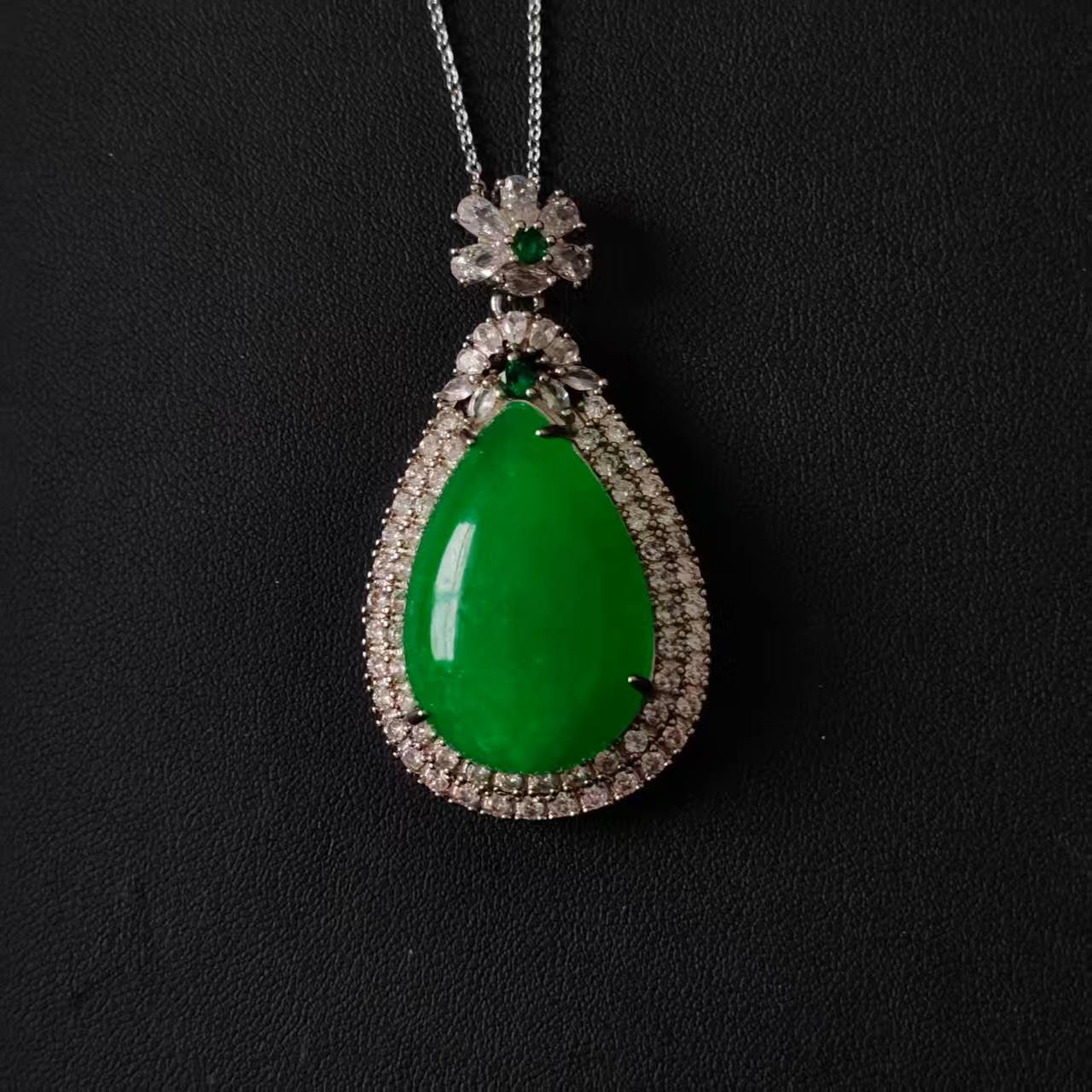 【南非定制】经典高级轻奢大气百搭吊坠YAJ611039