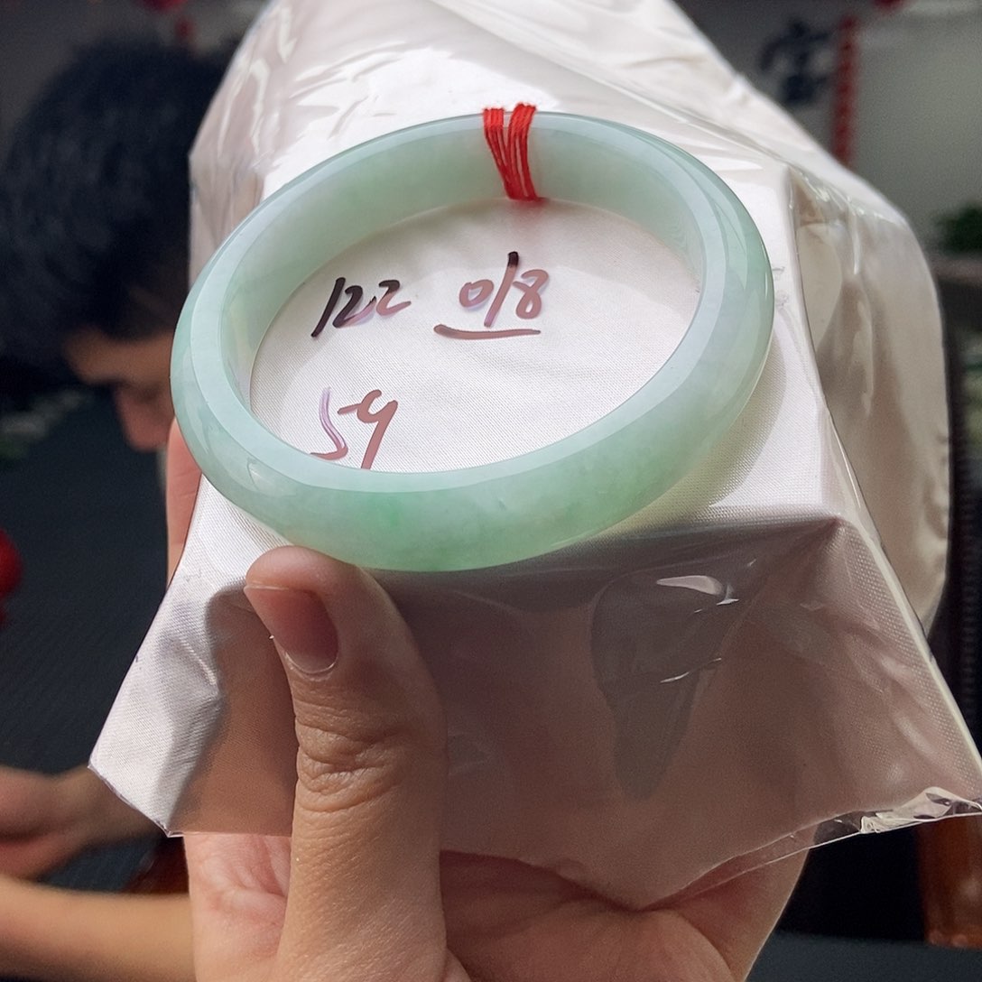 翡翠手镯未镶嵌拍一发一