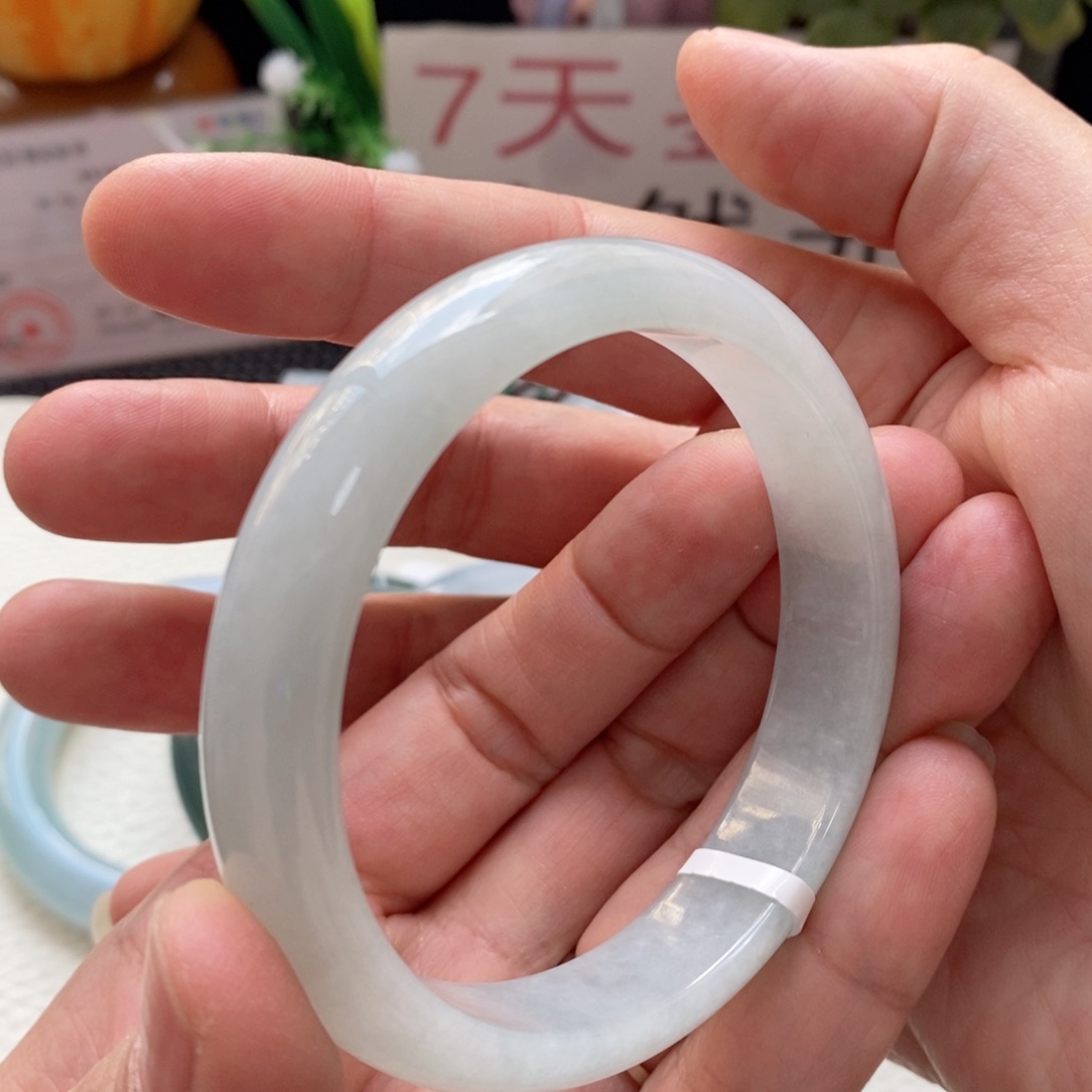 翡翠手镯未镶嵌9号