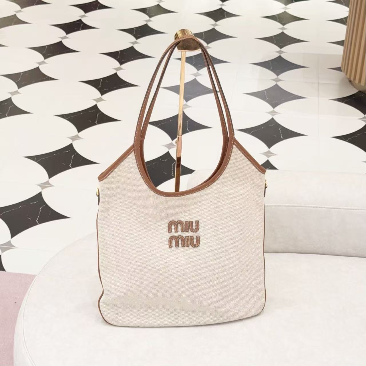 95新 MIU MIU/缪缪 GGSivy托特tote米色金扣帆布单肩包89397626