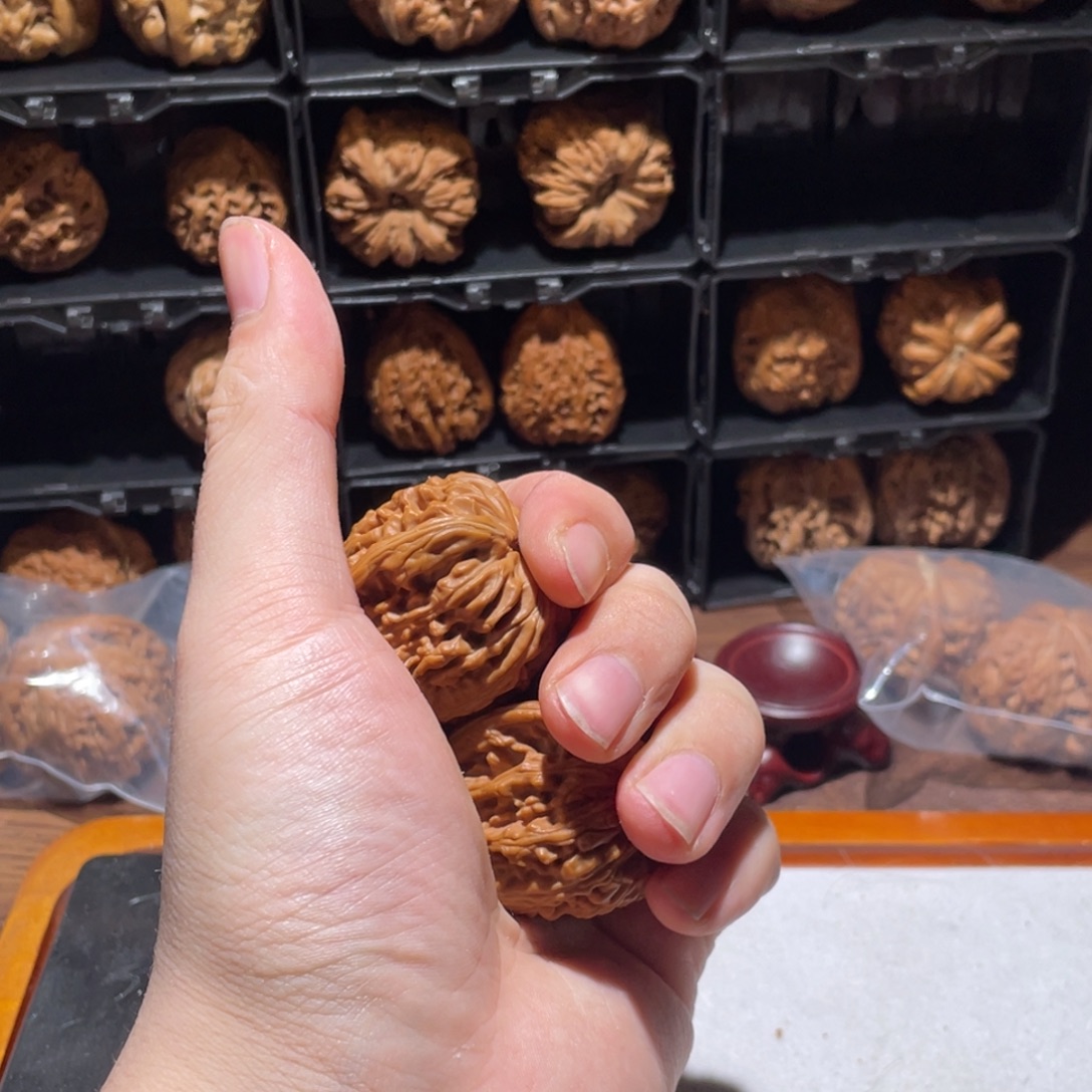 藏***.文玩核桃吊坠40全品汉高楼