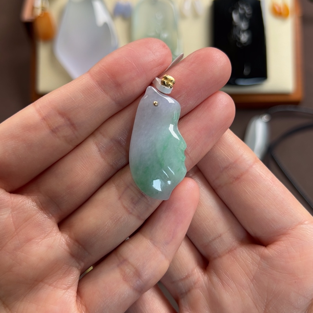 翡翠颈饰18K金镶嵌&***下朝阳翠语 翡翠吊坠