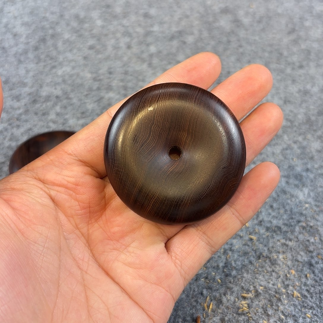 崖柏太行崖柏绿色结油5.4把件