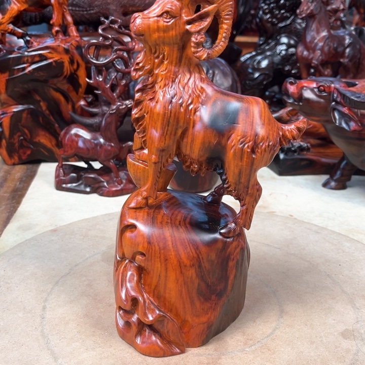 交趾黄檀（大红酸枝）