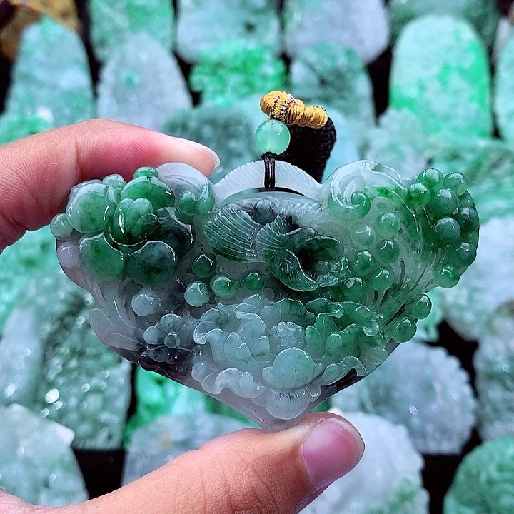 天然A货翡翠花鸟锁牌