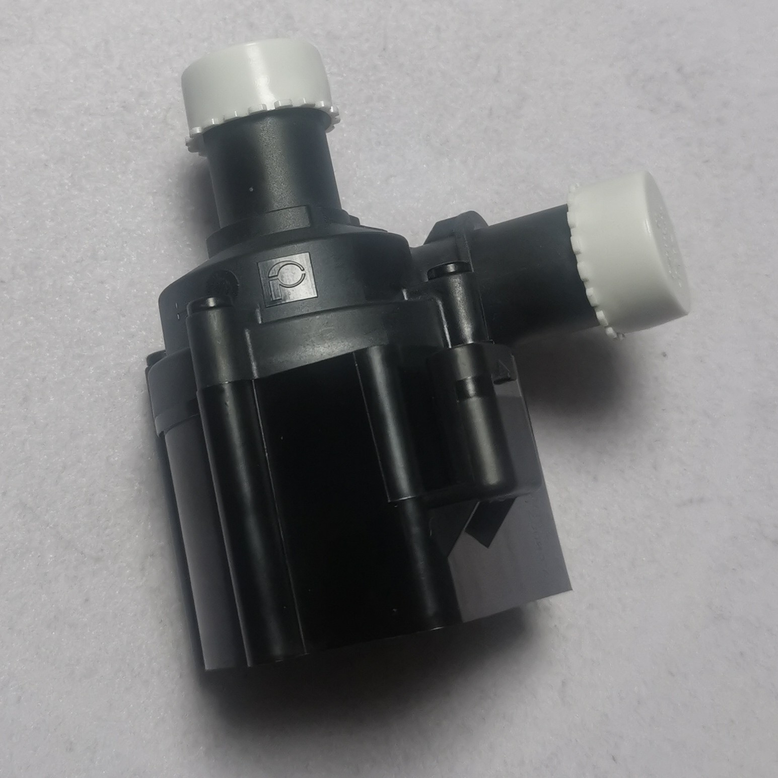 奥迪A4LA6LQ5水泵副加水泵辅助冷却水泵(下单备注车架号)