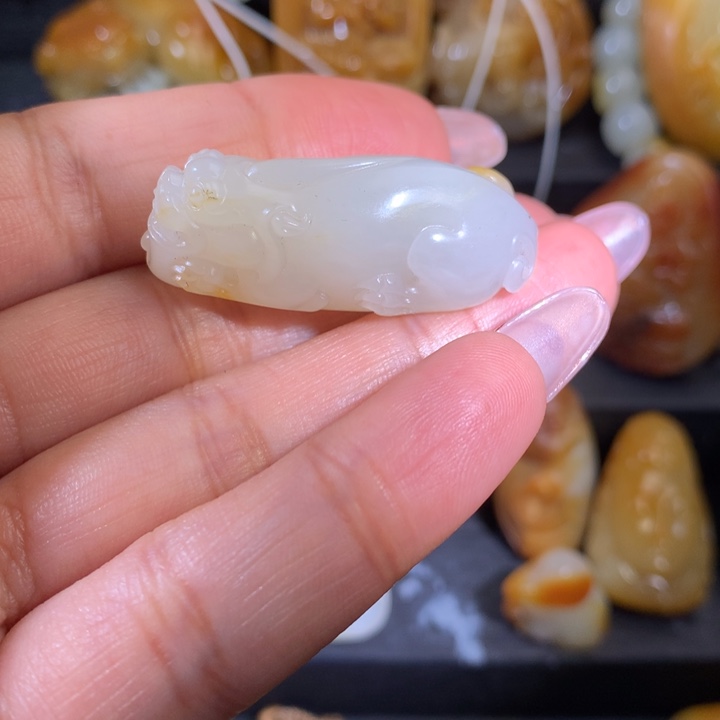 和田玉颈饰未镶嵌