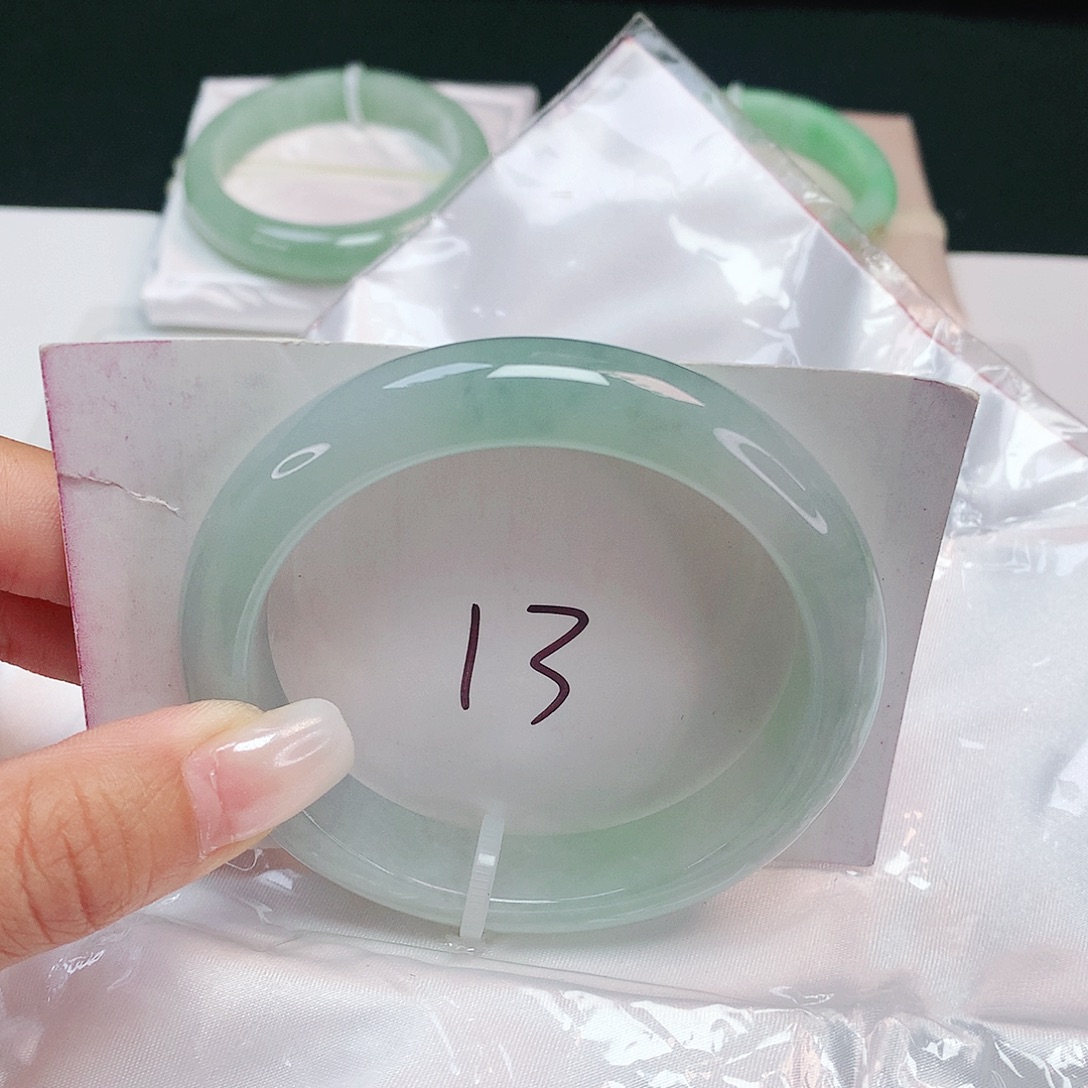 翡翠未镶嵌手镯 正圈56+