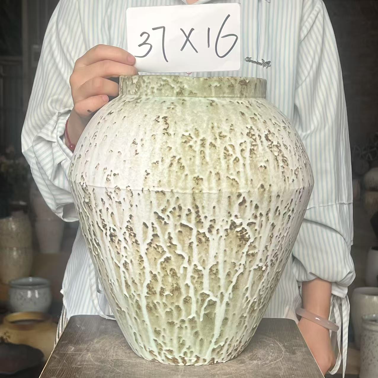 201高端宜兴紫砂花盆白绿磨砂款高37口16