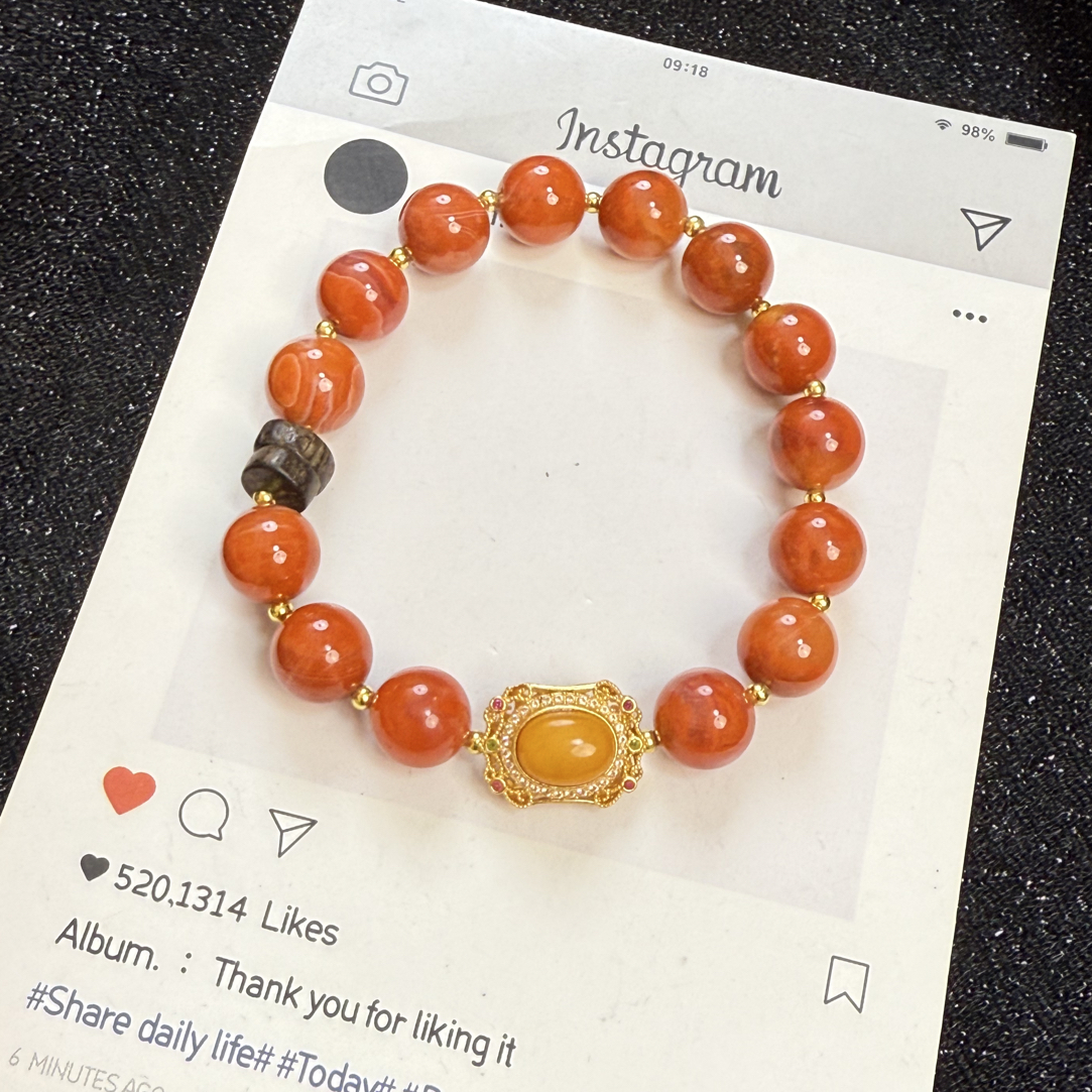 Y264天然南红手串