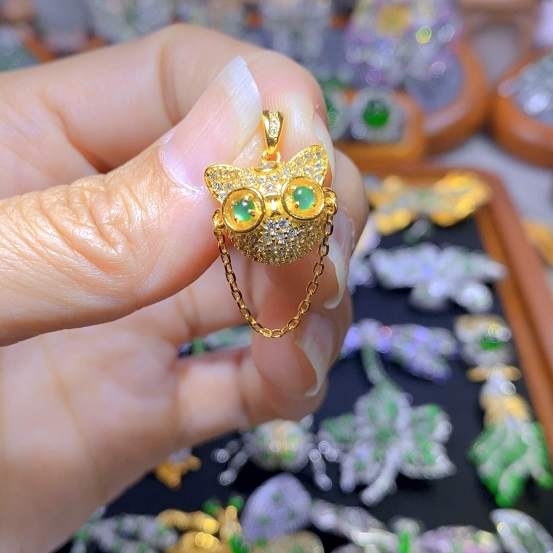 翡翠颈饰银S925镶嵌天然翡翠