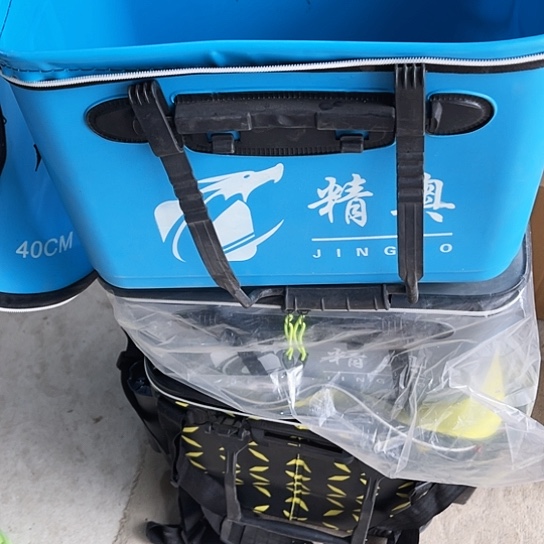 一体成型活鱼桶40厘米微瑕