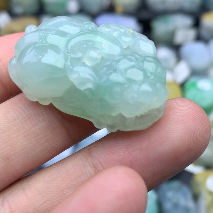 翡翠颈饰未镶嵌天然缅甸翡翠招财貔貅吊坠