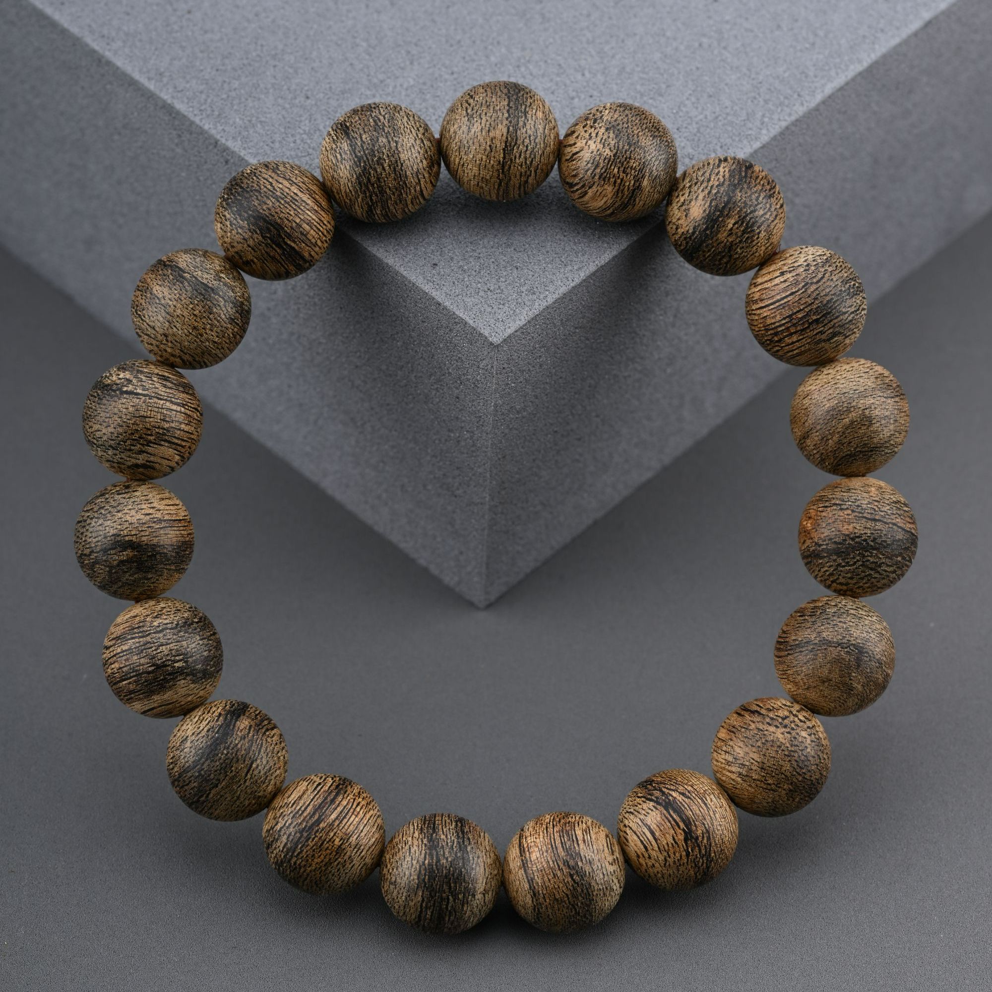 达拉干沉香手串9.9沉 约1.13+cm*19粒 约13.2克 