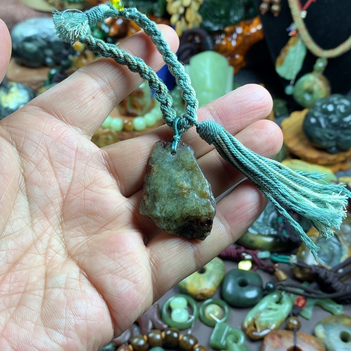 岫岩河磨玉（透闪石质玉）未镶嵌吊坠(赠链)