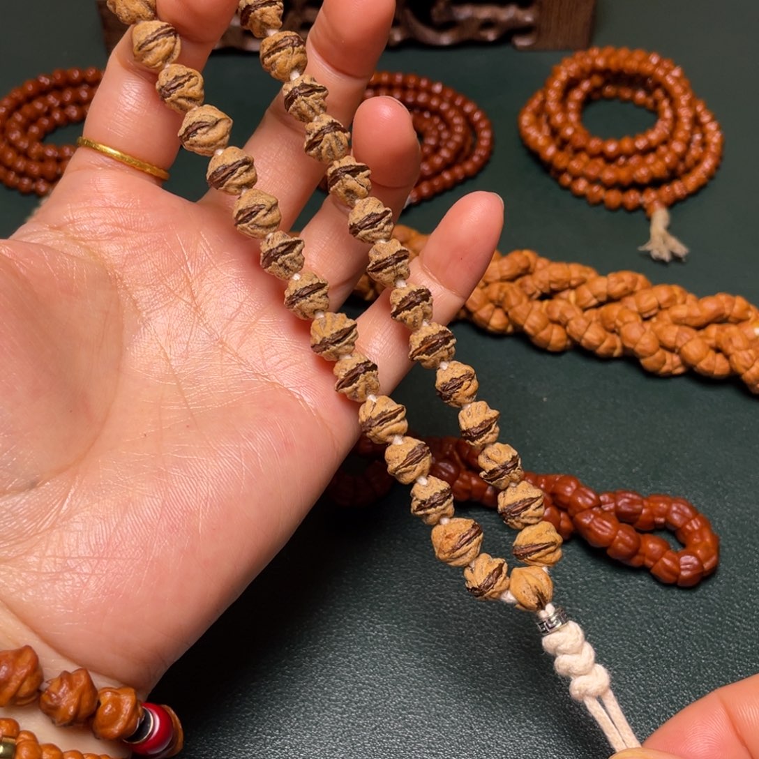 吊坠柏香籽/百香籽巨无霸红芽金蟾