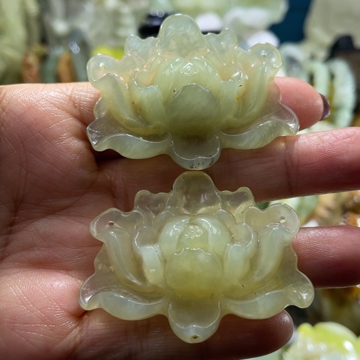 岫玉未镶嵌吊坠吊坠