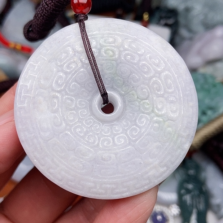 颈饰未镶嵌翡翠q