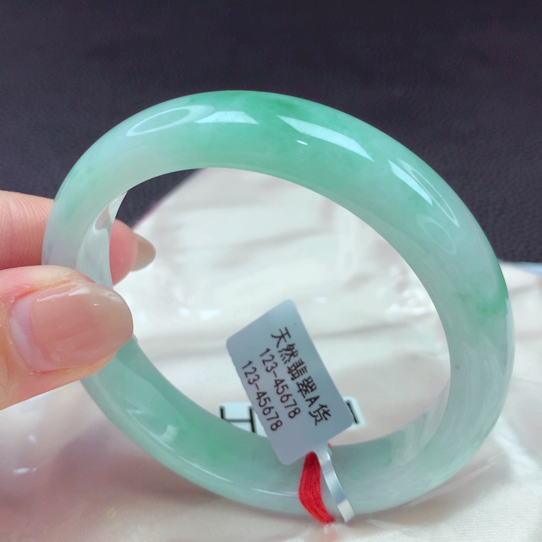 翡翠手镯未镶嵌手镯88