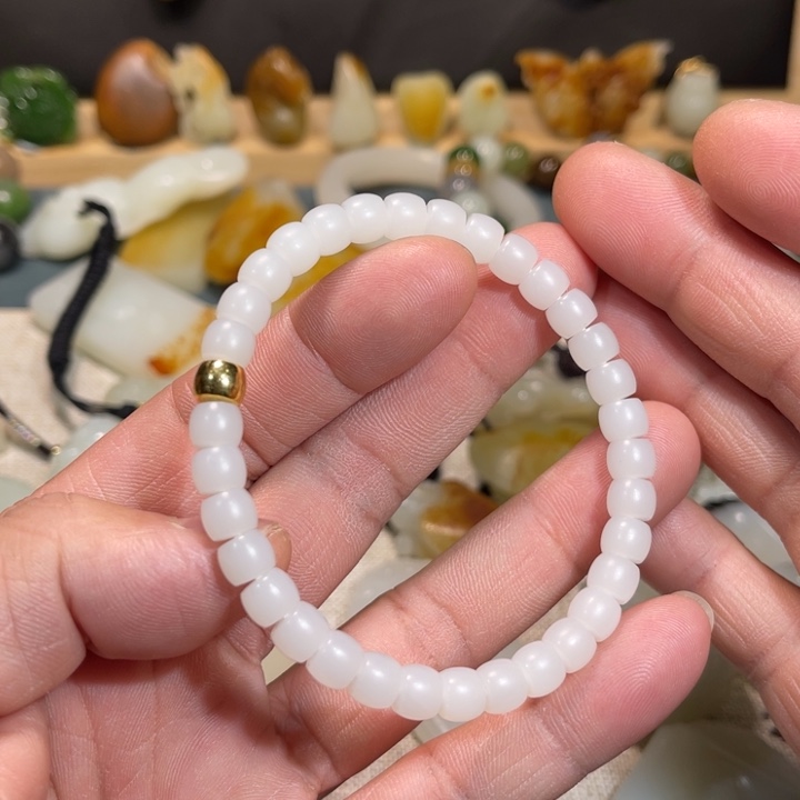 和田玉手串18K金镶嵌