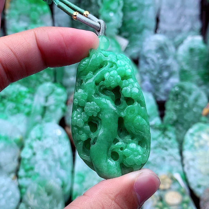 翡翠吊坠(不含链)未镶嵌