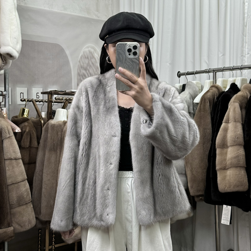 【貂民皮草】进口水貂绒外套女2025新款v领立貂皮大衣女整短款皮草