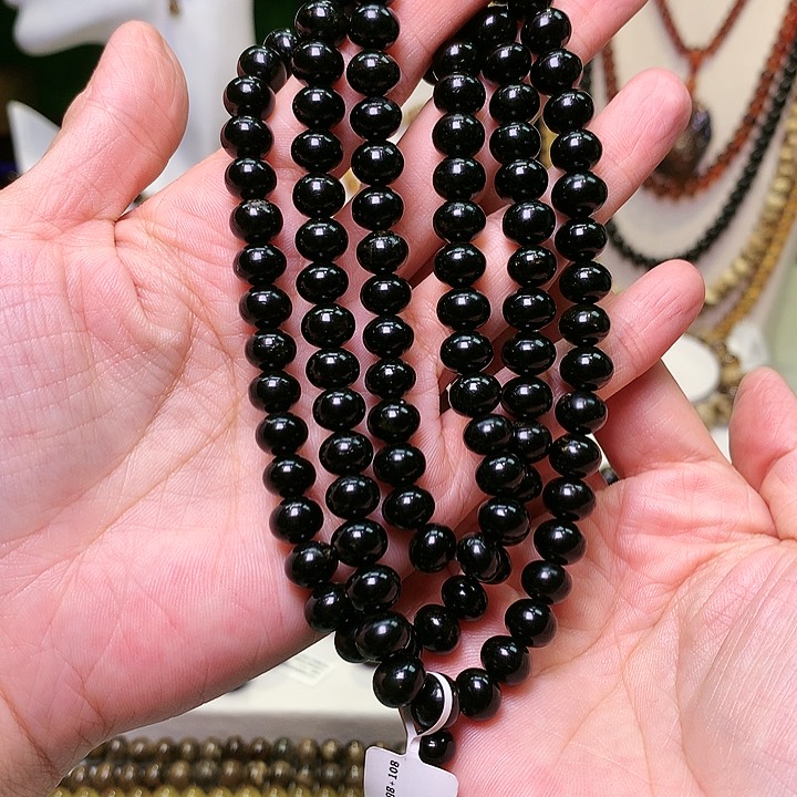 琥珀裸石未镶嵌光**月抚顺琥珀