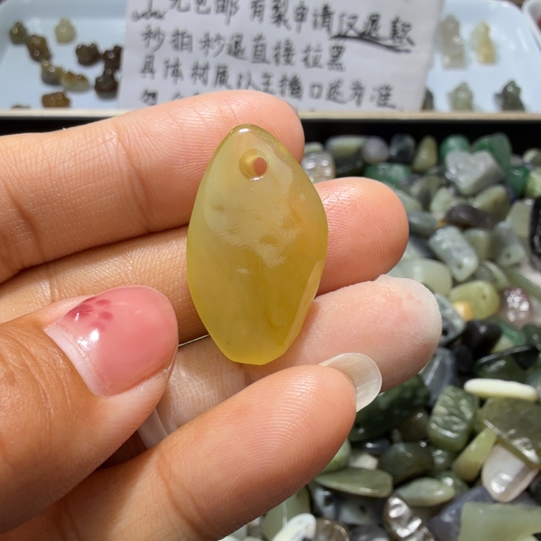 和田玉未镶嵌珠宝奇石