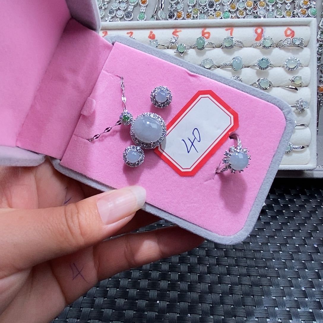 翡翠未镶嵌戒指缅甸