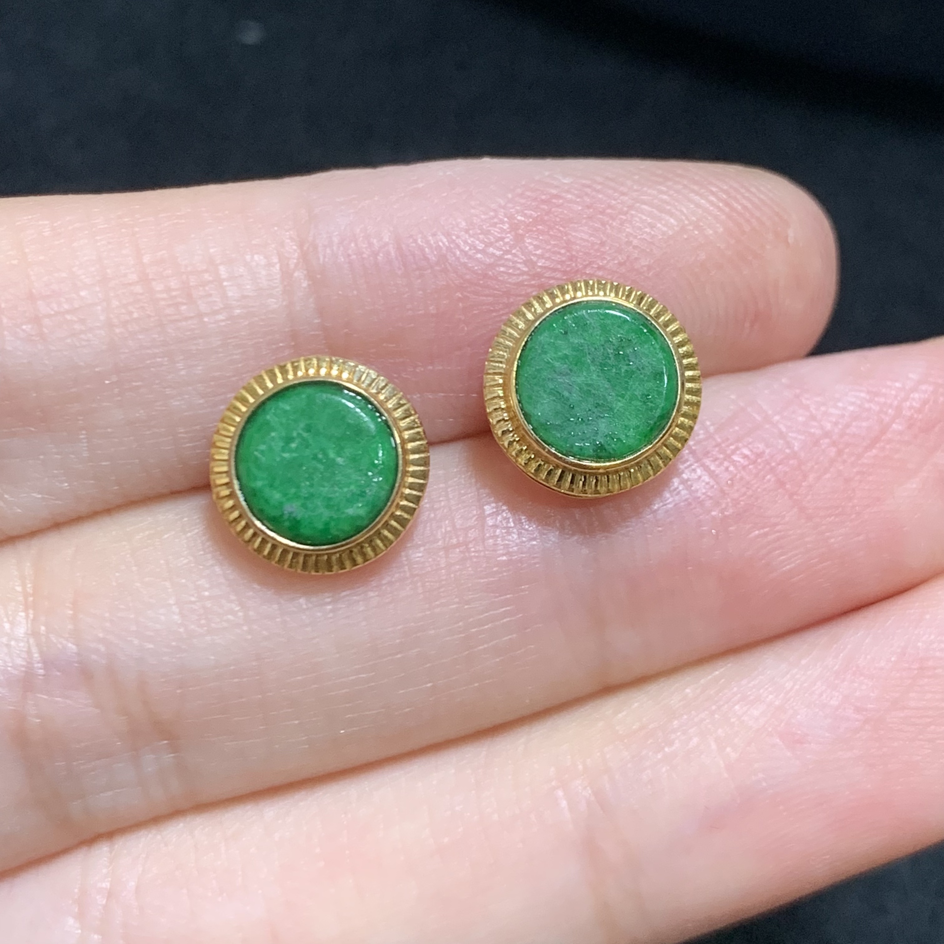 18k金翡翠无事牌耳钉