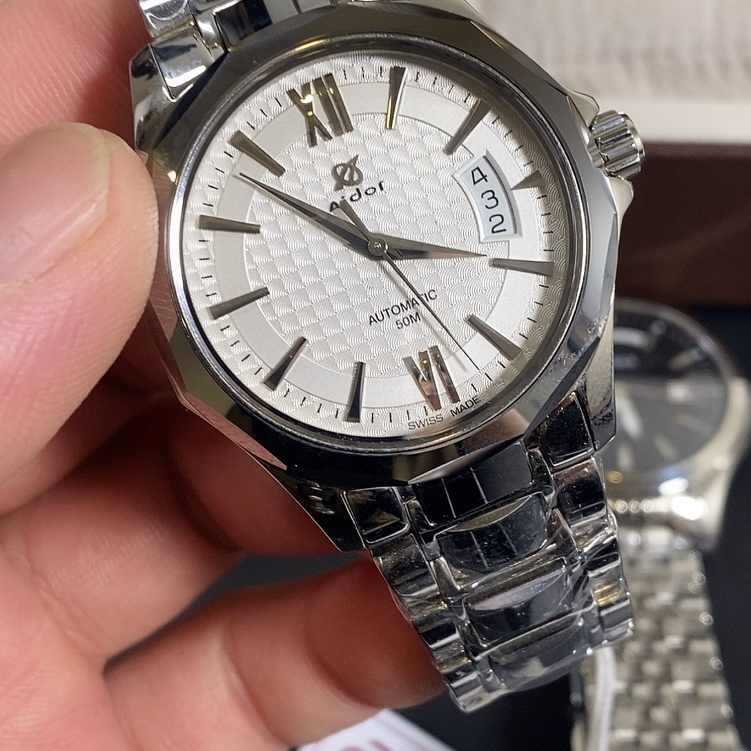 全自动机械孤品一只