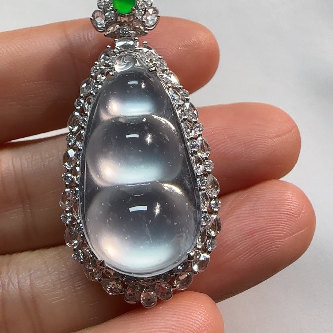 翡翠18K金镶嵌耳饰福豆