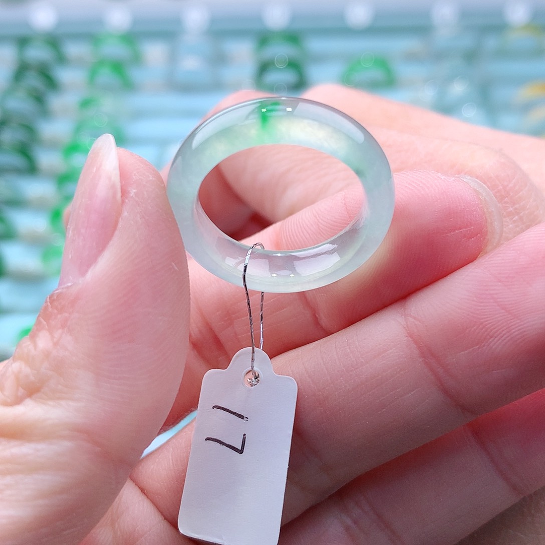 翡翠戒指未镶嵌A货缅甸翡翠