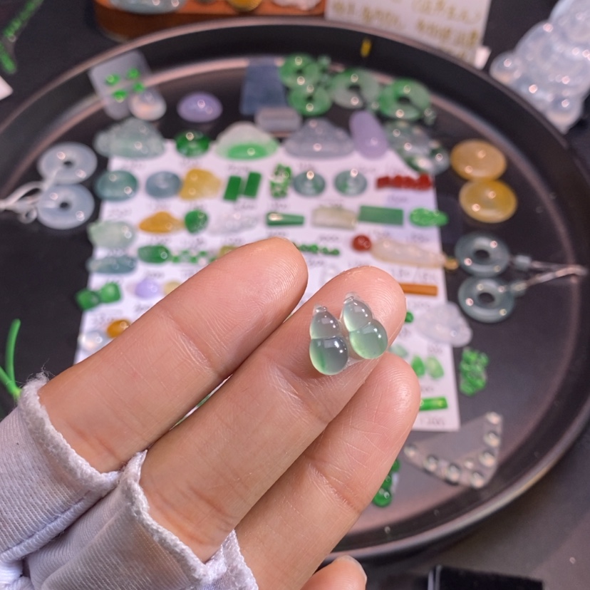【闪购商品】翡翠挂件未镶嵌葫芦