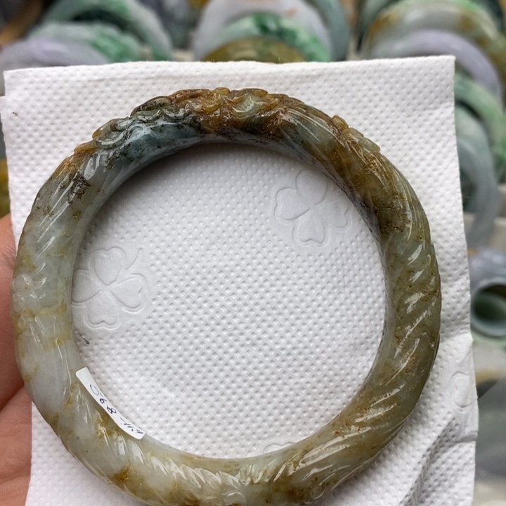 福***u翡翠未镶嵌手镯56.6圈不退换