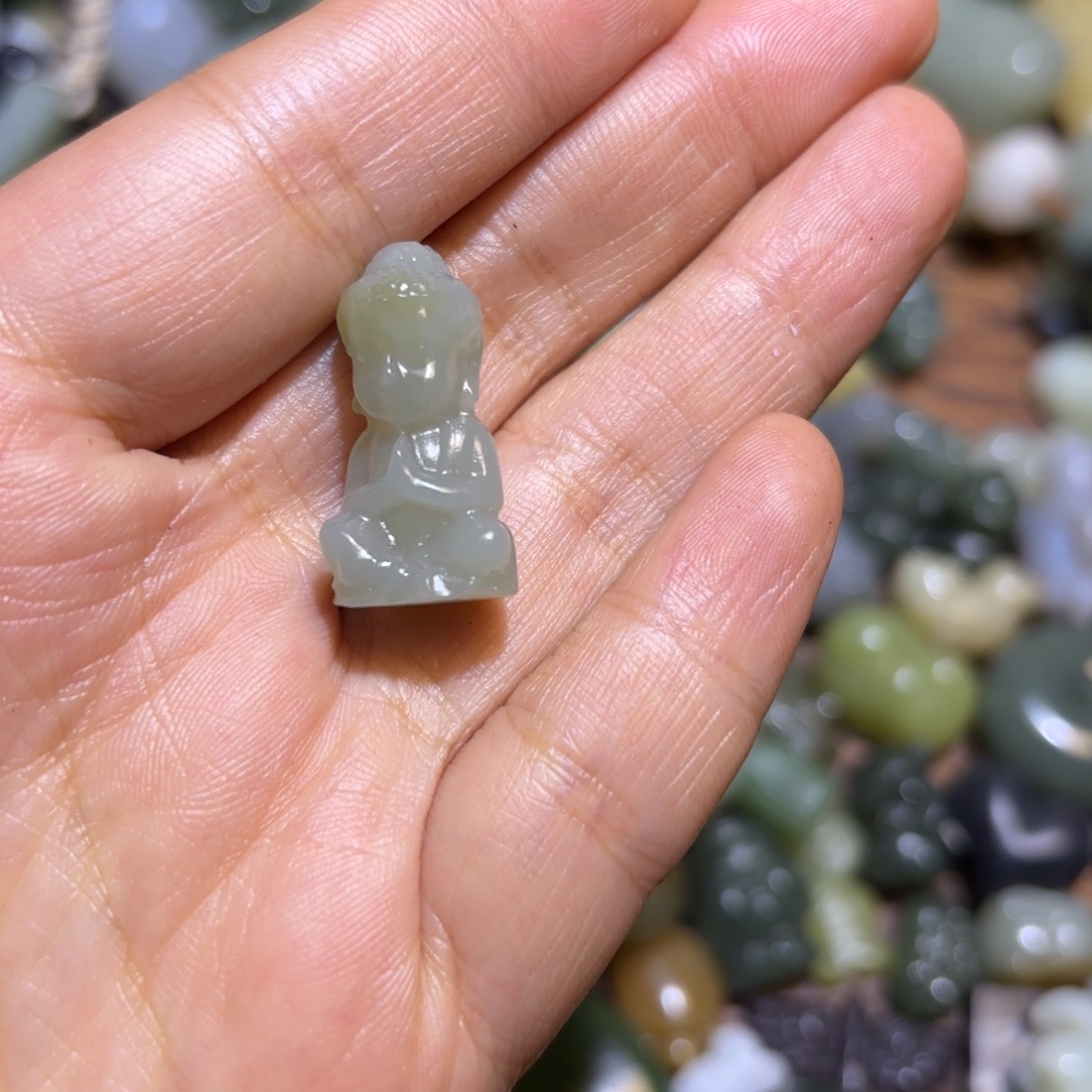 酸***果和田玉未镶嵌珠宝半成品