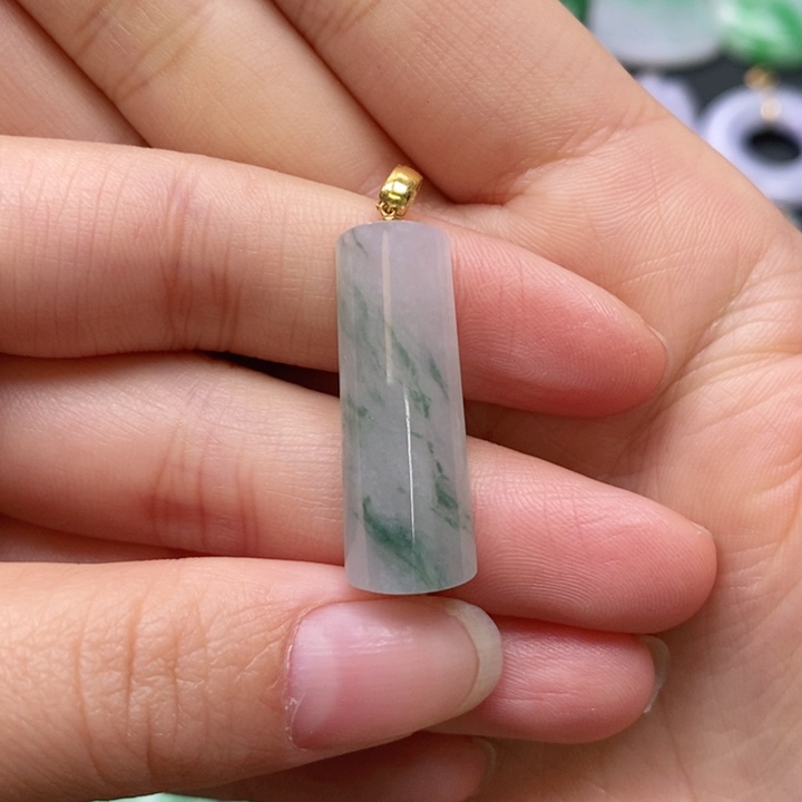 翡翠颈饰未镶嵌吊坠