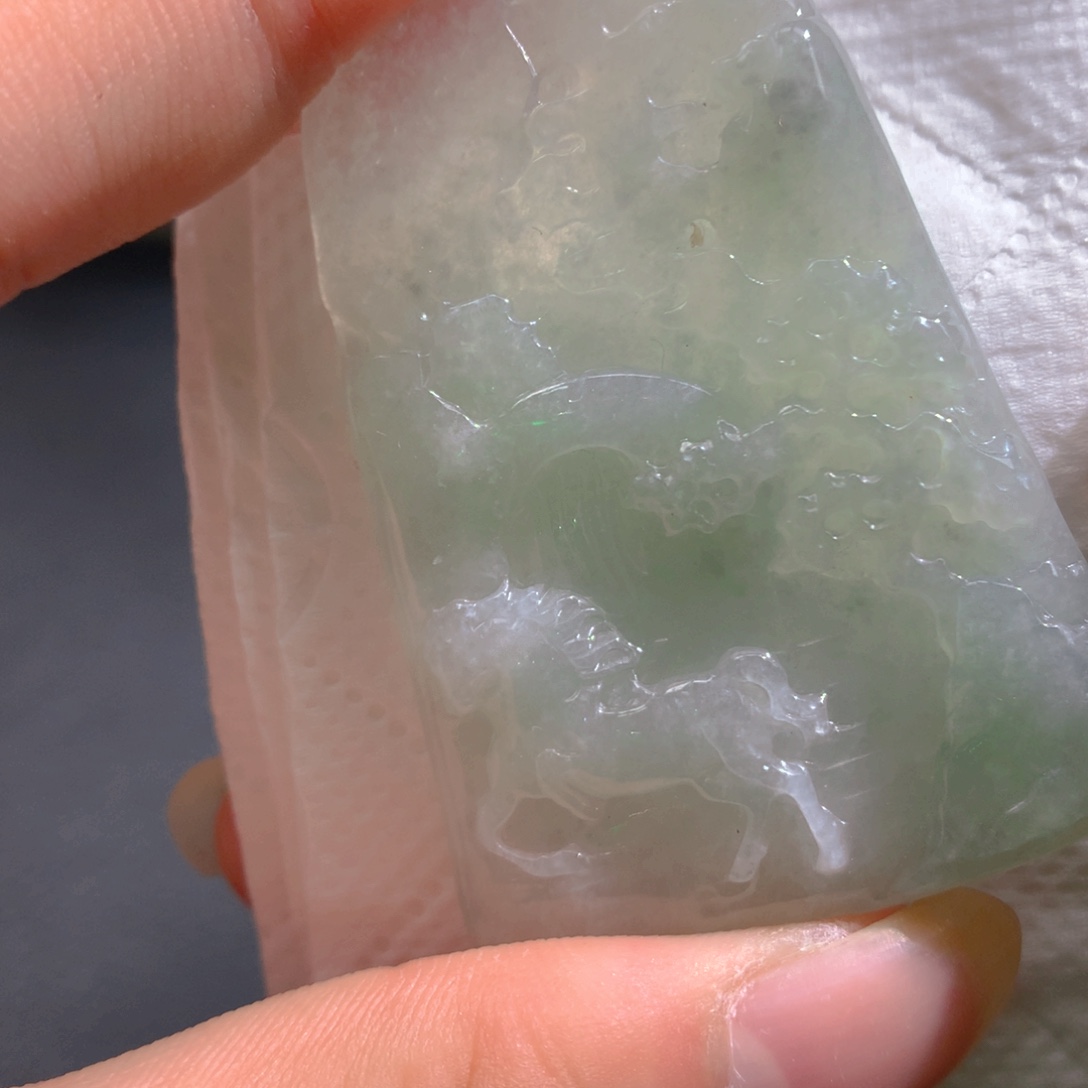 翡翠未镶嵌颈饰翡翠