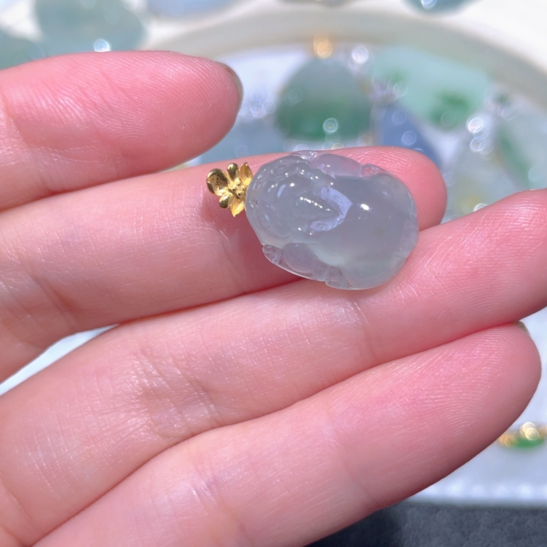 翡翠18K金镶嵌颈饰翡翠