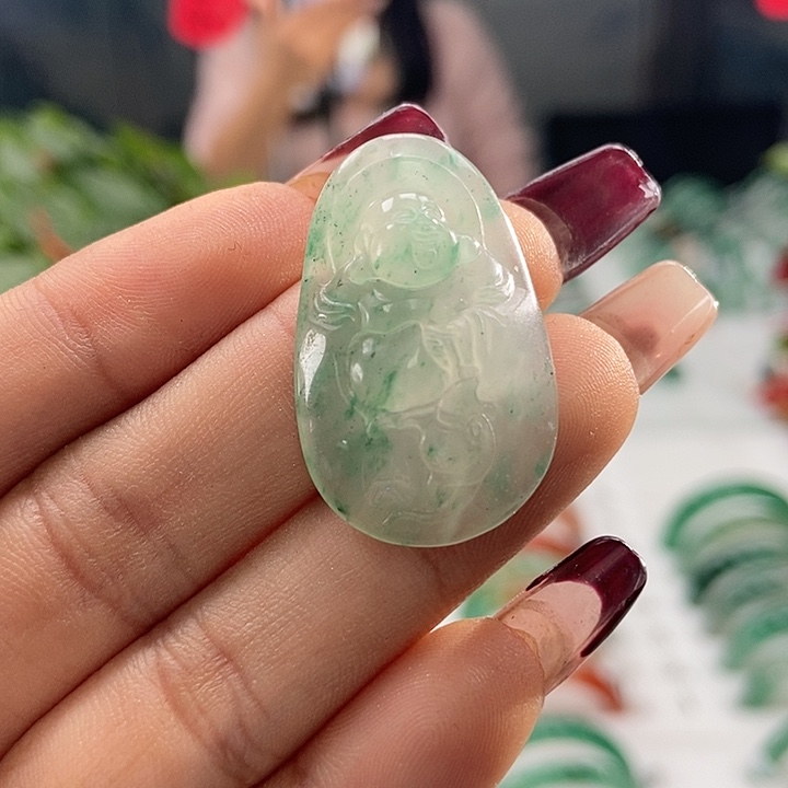 石英质玉颈饰未镶嵌