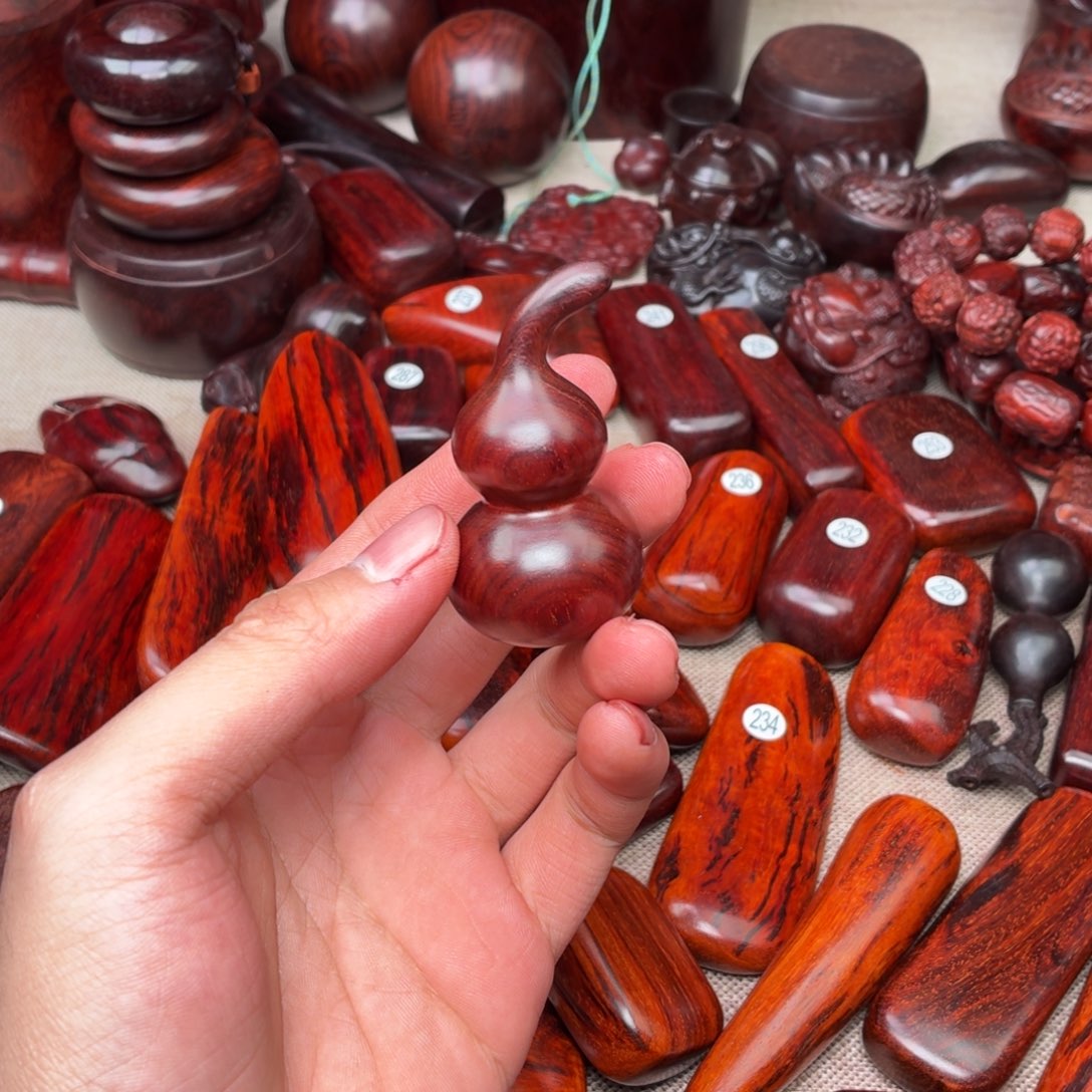 爱***师檀香紫檀（小叶紫檀）