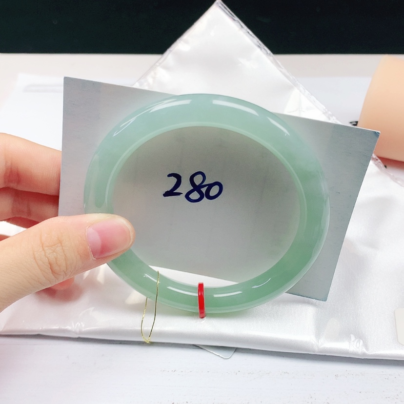 【闪购商品】翡翠手镯（圆镯）未镶嵌缅甸天然a货手镯56+